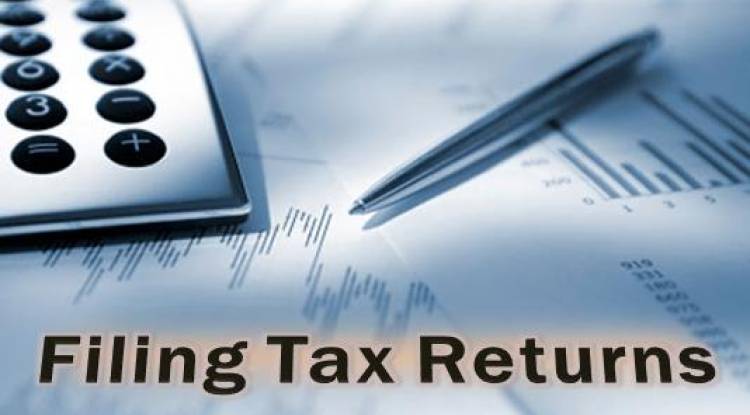 Is there a charge in the late filing of form 3 after filing form 2, in the process of incorporating an LLP?